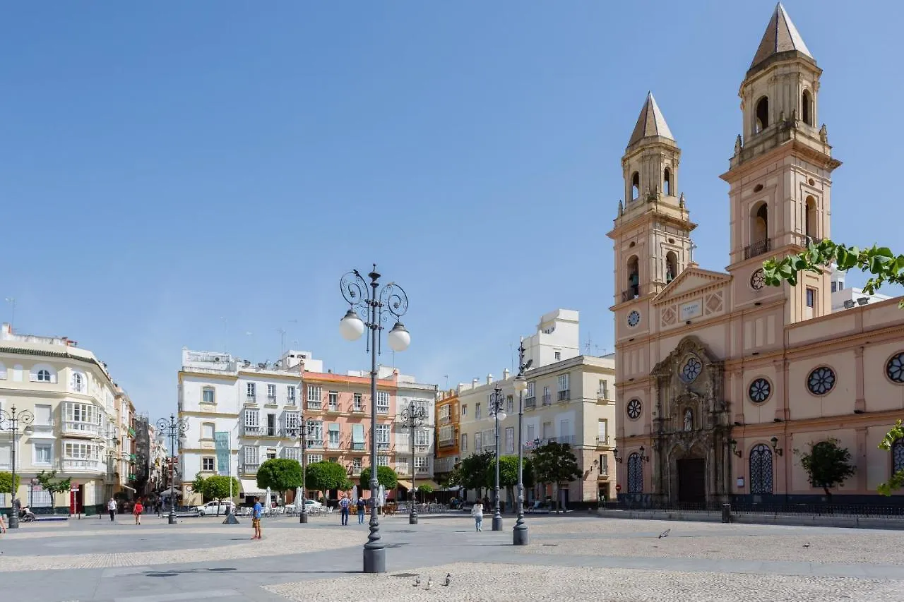 아파트 Apartamento Con Patio En Cadiz Centro